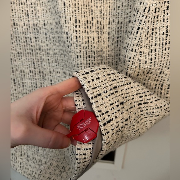 Theory- Ivory Multi Hatch Tweed dress 
Size 6
NWT - Picture 9 of 9